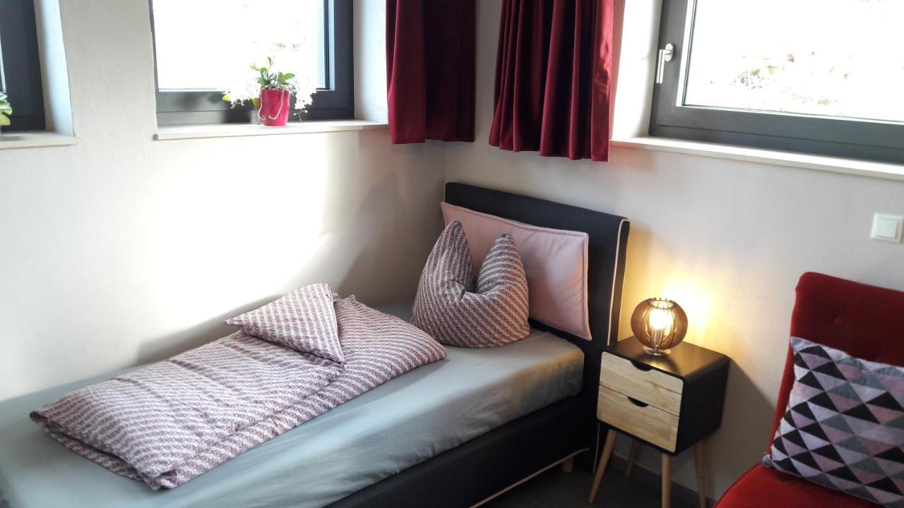 Apartment Am Eck Schmolln  ภายนอก รูปภาพ
